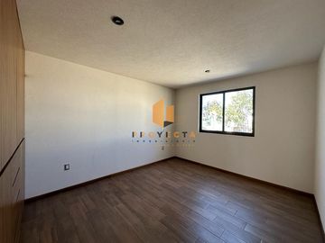 CASA EN VENTA EN ÁGUILAS ALTOZANO