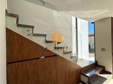 CASA EN VENTA EN ÁGUILAS ALTOZANO