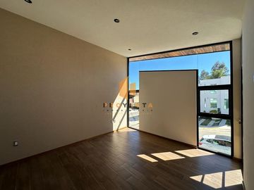 CASA EN VENTA EN ÁGUILAS ALTOZANO