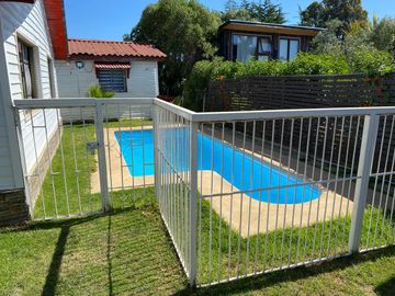 Casa en venta con piscina, comuna del Quisco