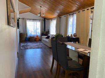 Casa en venta con piscina, comuna del Quisco