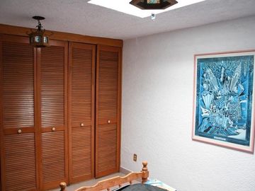 Casa en venta: 4 recámaras, 4 recámaras, 300m2 de jardín