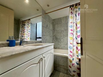 VIÑA DEL MAR - VENDE DEPTO 3D 2B 1E BODEGA - EDIFICIO VERSALLES