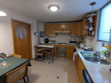 VENTA DEPARTAMENTO 3 DORMITORIOS   MIRAVALLE 4 CUMBAYA