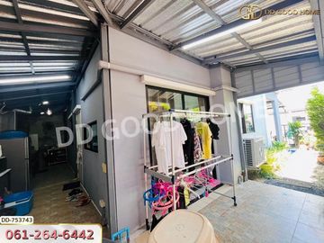 Twin house, The Plant and Natura Trend Wongwaen-Lumlukka Klong 5, near Big C Klong 5