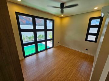 MODERN BUNGALOW HOUSE AND LOT IN AYALA ALABANG MUNTINLUPA