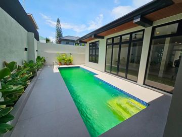 MODERN BUNGALOW HOUSE AND LOT IN AYALA ALABANG MUNTINLUPA