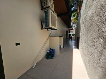 MODERN BUNGALOW HOUSE AND LOT IN AYALA ALABANG MUNTINLUPA