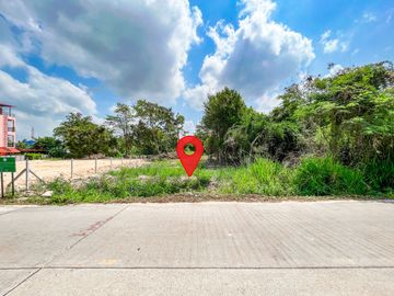 Bang Saray Land for Sale Oceanside, Only 400m. from Sukhumvit Road
