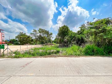 Bang Saray Land for Sale Oceanside, Only 400m. from Sukhumvit Road