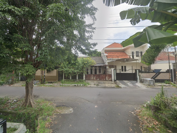 Rumah Kris Kencana Hitung Tanah SHM Strategis Pusat Kota dkt Mayjend Dukuh Kupang