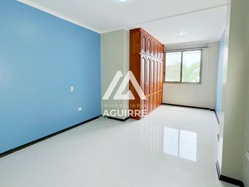 EN VENTA: casa de lujo en Urbanización Privada, Machala