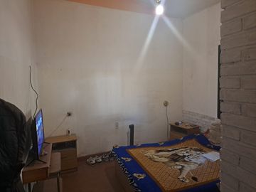 VENDO CASA 2 DORMITORIOS EN Bº RESIDENCIAL AMERICA A RECICLAR
