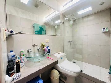 CASA CON SALIDA A PARQUE EN BRISAS DE VILLA
