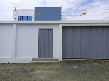 casa de venta en manta costa azul