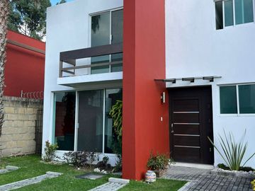Venta de casa en Residencial Vesta, col. Rancho San José Xilotzingo, Puebla