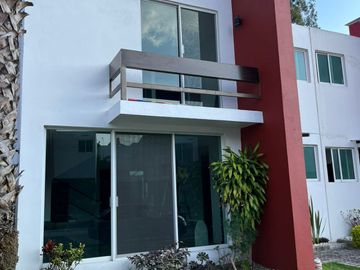 Venta de casa en Residencial Vesta, col. Rancho San José Xilotzingo, Puebla