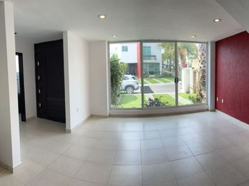 Venta de casa en Residencial Vesta, col. Rancho San José Xilotzingo, Puebla