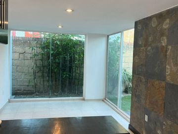 Venta de casa en Residencial Vesta, col. Rancho San José Xilotzingo, Puebla