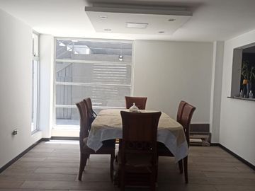 CASA EN VENTA O CAMBIO CONJUNTO VISTA REAL NORTE DE QUITO