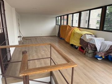 CASA EN VENTA - ESQUINA PRADOS AGUA AZUL, SOBRE AVENIDA - 4 RECÁMARAS Y FAMILY ROOM