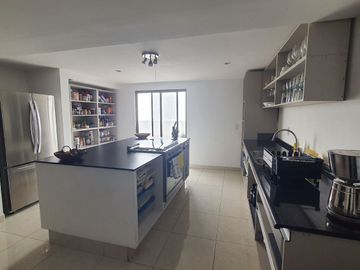 Casa en Lomas con excelente ubicación