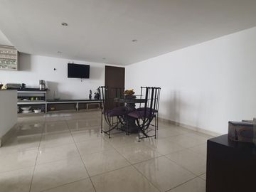 Casa en Lomas con excelente ubicación