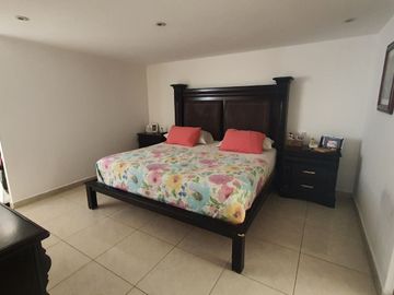 Casa en Lomas con excelente ubicación