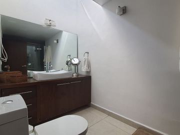 Casa en Lomas con excelente ubicación