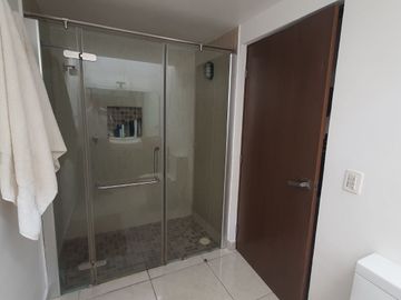 Casa en Lomas con excelente ubicación