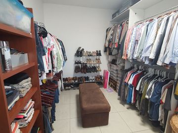 Casa en Lomas con excelente ubicación