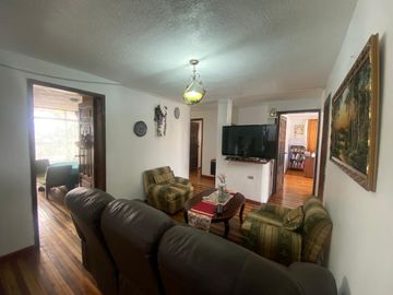 Casa Rentera de venta en Calderón