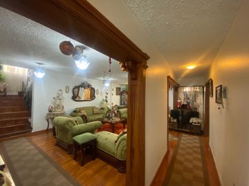 Casa Rentera de venta en Calderón