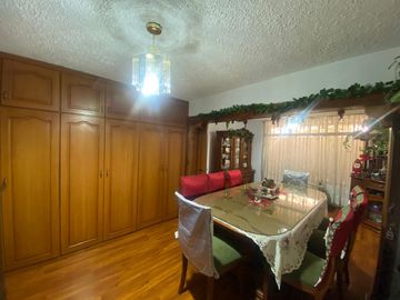 Casa Rentera de venta en Calderón