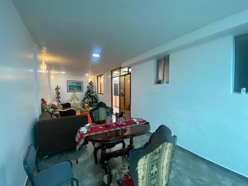 Casa Rentera de venta en Calderón