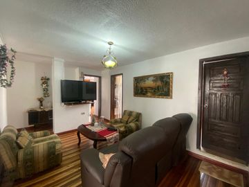 Casa Rentera de venta en Calderón