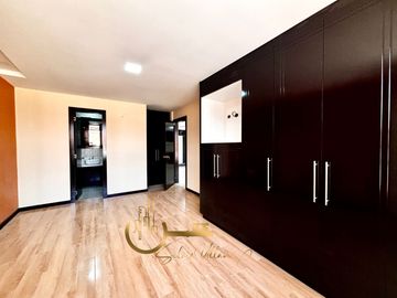 Casas de Venta en Cuenca Sector Totoracocha con locales comerciales