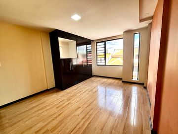 Casas de Venta en Cuenca Sector Totoracocha con locales comerciales