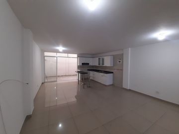 VENTA DE HERMOSA CASA EN LAS MERCEDES PALMIRA