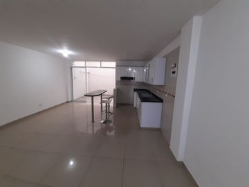 VENTA DE HERMOSA CASA EN LAS MERCEDES PALMIRA
