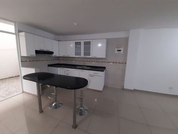 VENTA DE HERMOSA CASA EN LAS MERCEDES PALMIRA