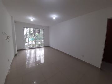 VENTA DE HERMOSA CASA EN LAS MERCEDES PALMIRA