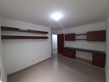 VENTA DE HERMOSA CASA EN LAS MERCEDES PALMIRA