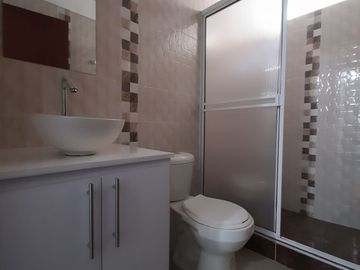VENTA DE HERMOSA CASA EN LAS MERCEDES PALMIRA