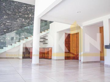 VENTA CASA EN MISIÓN DEL CAMPANARIO AL NORTE DE LA CIUDAD WAL