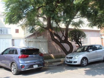 ATENCION INVERSIONISTAS CASA COMO TERRENO EN LA DEL VALLE