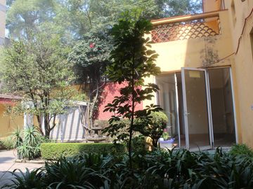 ATENCION INVERSIONISTAS CASA COMO TERRENO EN LA DEL VALLE