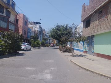 SE VENDE 1 PISO 110 M2 EN TODA UNA ESQUINA EN LOS OLIVOS POTENCIAL PARA NEGOCIO.