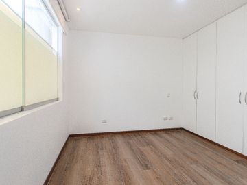 VENTA DEPARTAMENTO DUPLEX EXCLENTE TERRAZA Y PISCINA SURCO