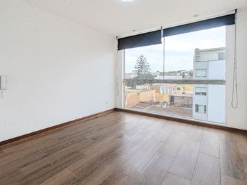 VENTA DEPARTAMENTO DUPLEX EXCLENTE TERRAZA Y PISCINA SURCO